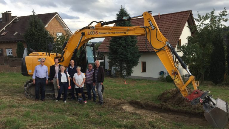 Mehr über den Artikel erfahren Schön leben und wohnen am Historischen Hauberg – Spatenstich in Kreuztal. Ein weiteres innovatives Projekt!